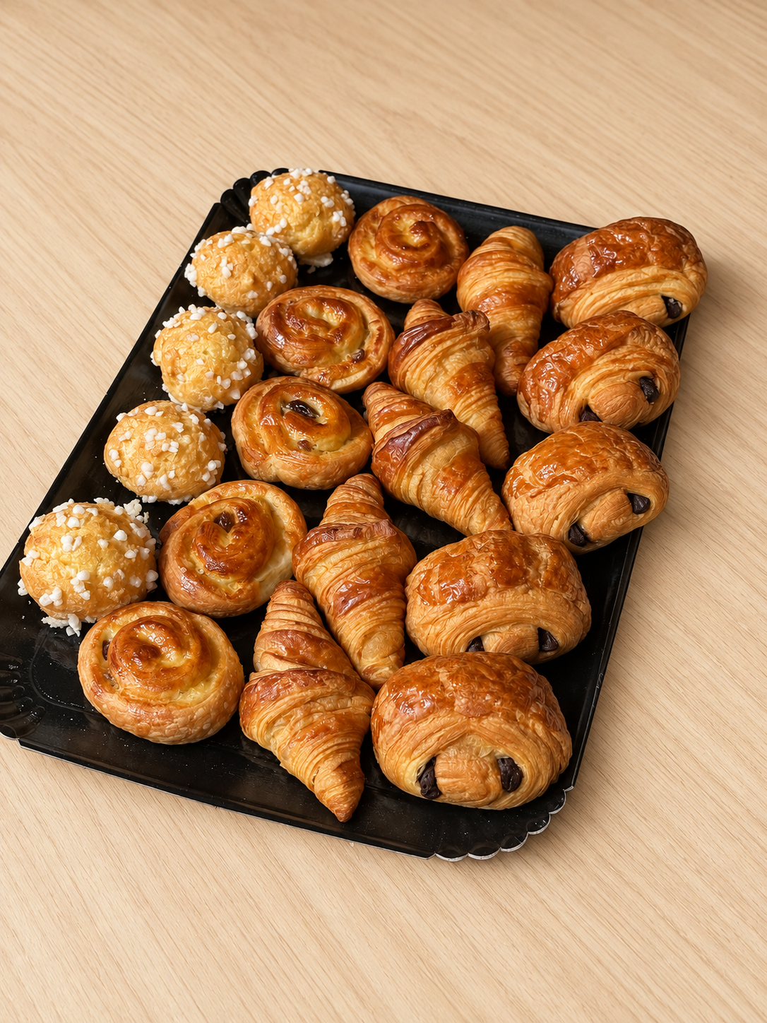 Plateau de 20 mini viennoiseries et chouquettes
