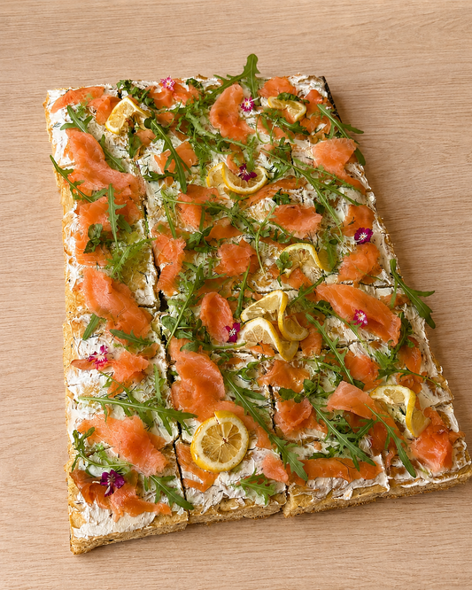 Focaccia à partager saumon fumé (24 parts)