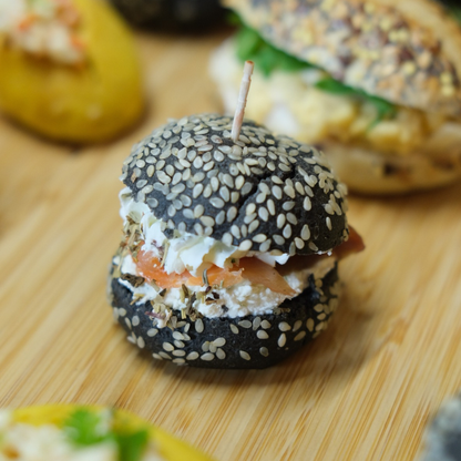 Plateau de 15 réductions salées festives froides