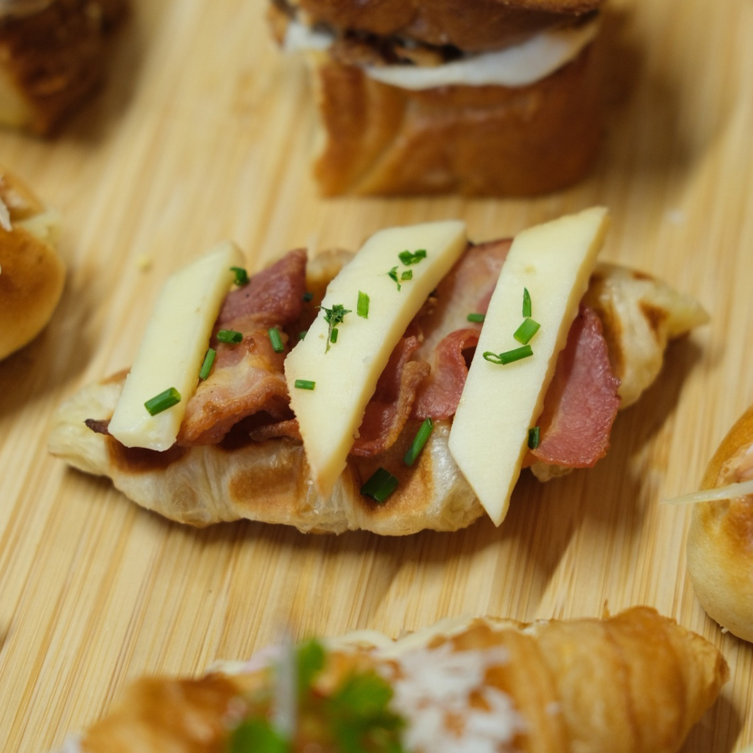 Plateau de 15 réductions salées festives chaudes