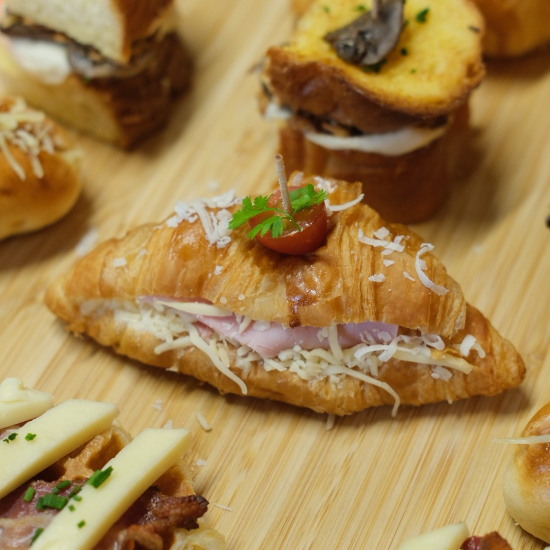 Plateau de 15 réductions salées festives chaudes