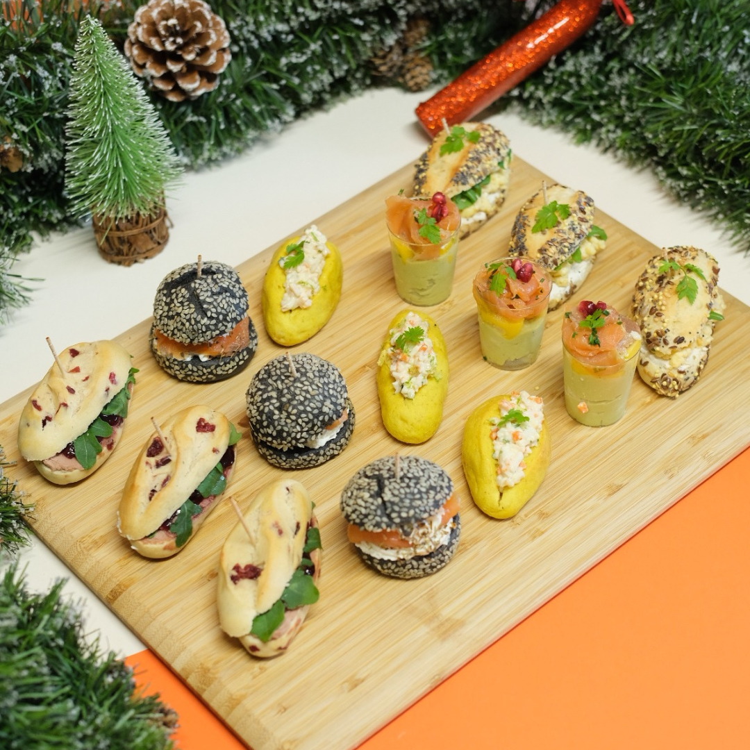 Plateau de 15 réductions salées festives froides